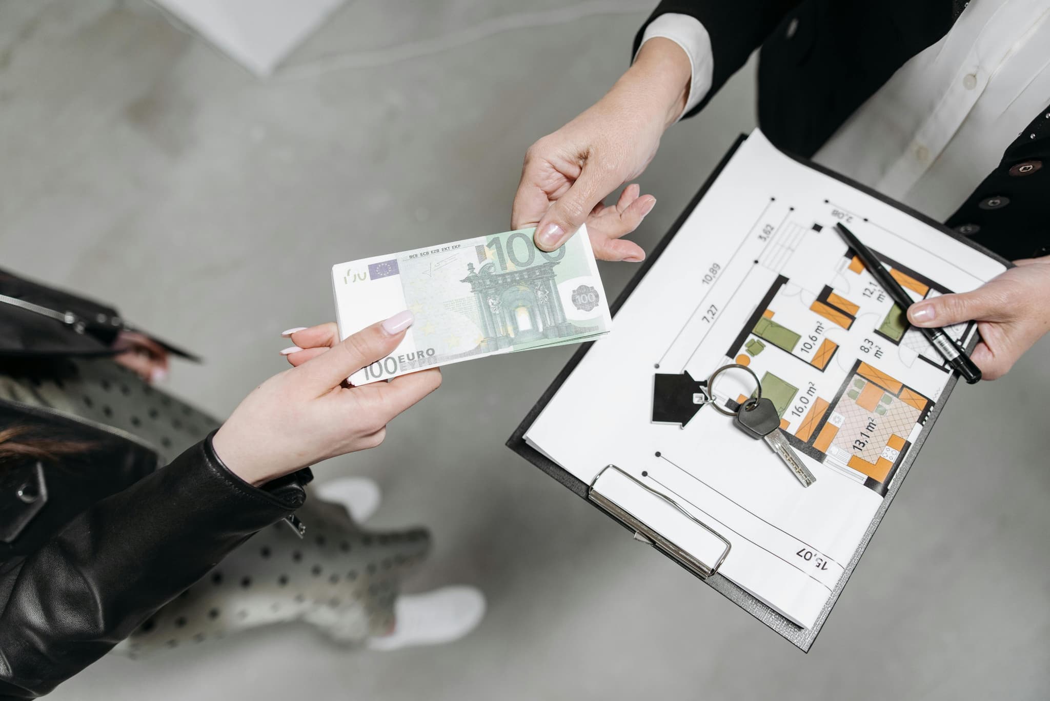 Real Estate Investment: Pros and Cons
